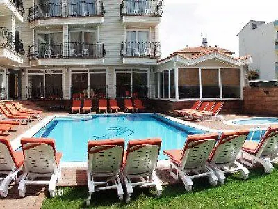 Sweet Hotel Side